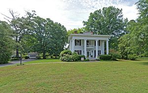 J. Pearl Jones House, terminada en 1914. Arquitectura del Renacimiento griego.