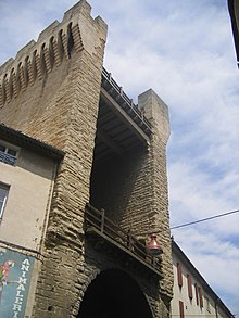 The Porte d'Orange in Carpentras, a town gate built as a half tower FR-84-Carpentras20.JPG