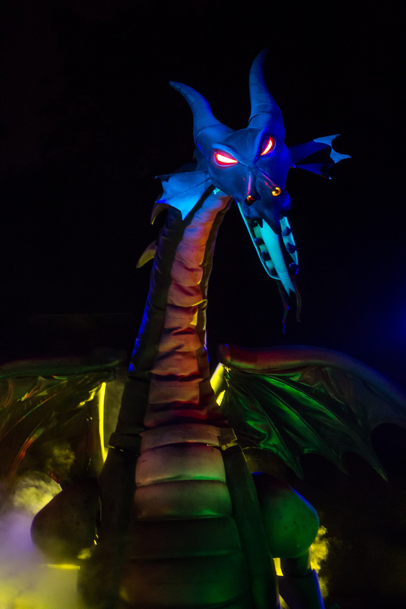 maleficent dragon fantasmic