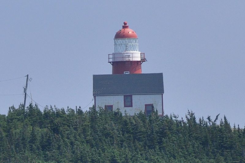 File:FerrylandNL LighthouseAndKeepersHouse.jpg