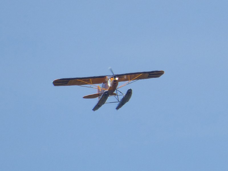 File:Floatplane above Crero.jpg