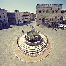 Archivo:Fontana_dall'alto.jpg