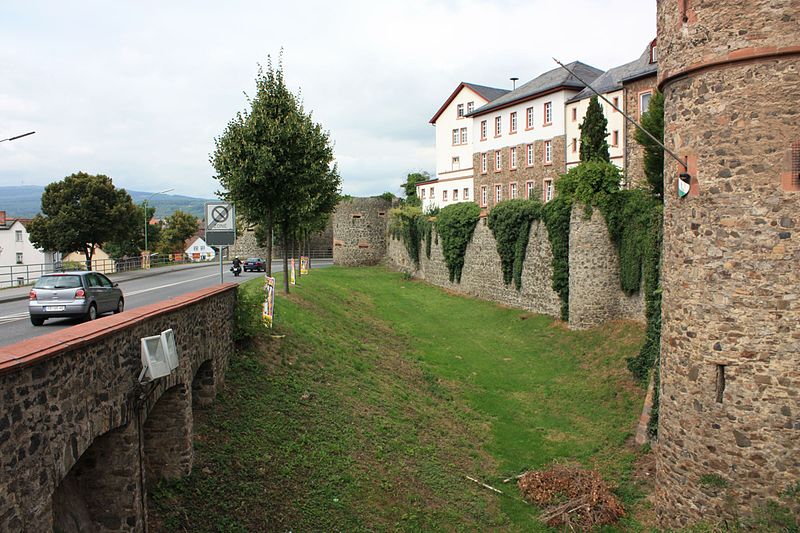 File:Friedberg - Burggraben.jpg