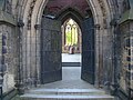 Deutsch: Blick durch das nördliche Portal der ehemaligen Hauptkirche St. Nikolai in Hamburg-Altstadt. This is a photograph of an architectural monument. It is on the list of cultural monuments of Hamburg, no. 34.