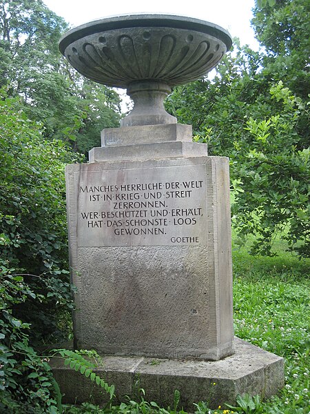 File:Goethe Gedenkstein im Griesbachgarten Jena.jpg