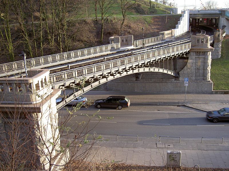 File:Hamburg Hochbahn - Bruecke am Stintfang.jpg