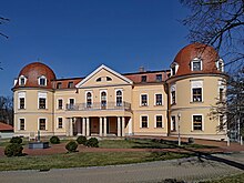 Die Grundschule Hohendubrau im ehemaligen Schloss im Ortsteil Gebelzig