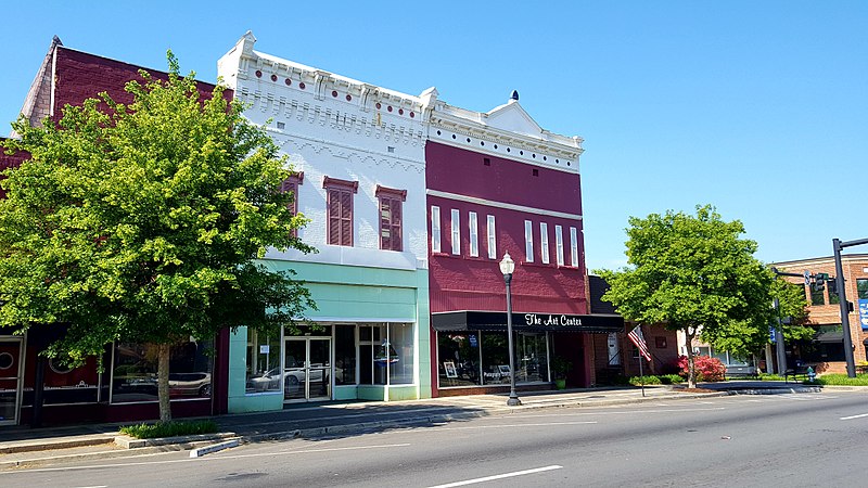 File:Howell Street Businesses.jpg