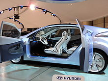 Interior of the Blue-Will concept. Hyundai Blue-Will side view.jpg