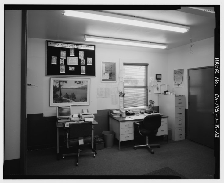 File:INTERIOR OF NORTH MAIN BUILDING ROOM AND DOUBLE-HUNG WINDOW ON WEST WALL. VIEW TO NORTHWEST. - Bishop Creek Hydroelectric System, Control Station, Hydrographer's Office, HAER CAL,14-BISH.V,2B-12.tif