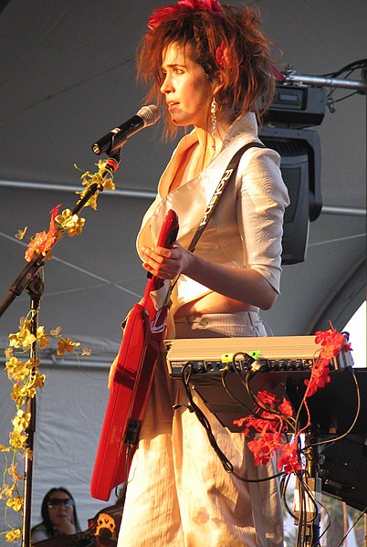 File:Imogen Heap Coachella 2.jpg