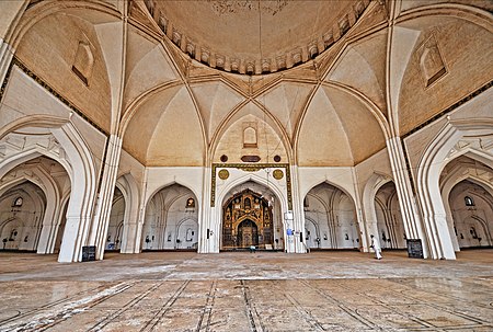 Inside Jama Masjid, Bijapur, Karnataka.jpg