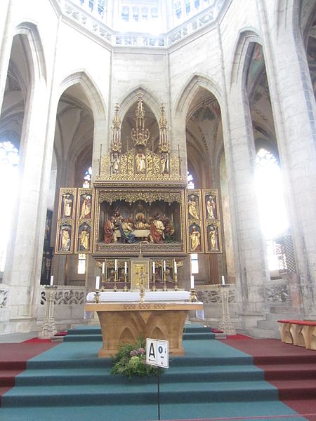 File:Interior of the Church of Saint Barbara (Kutná Hora) 24.JPG