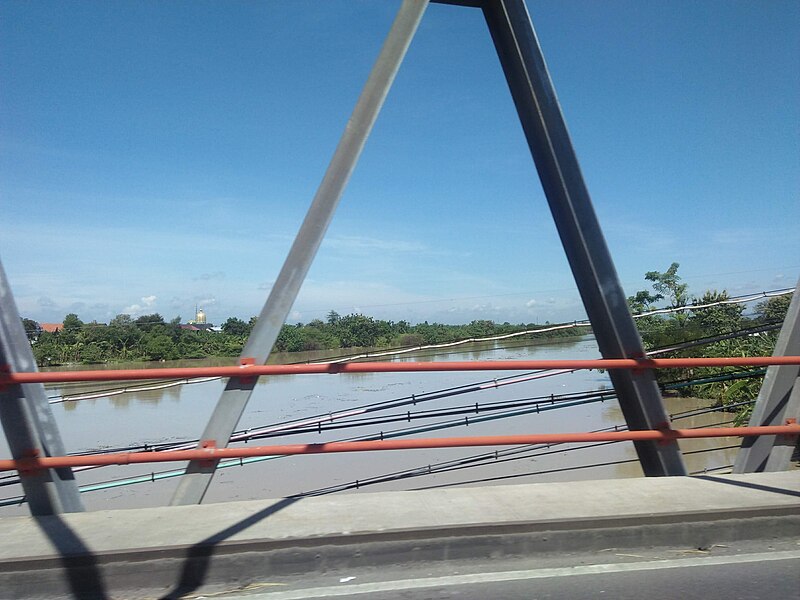 File:Jembatan Sungai Bengawan Solo Tuban-2.jpg