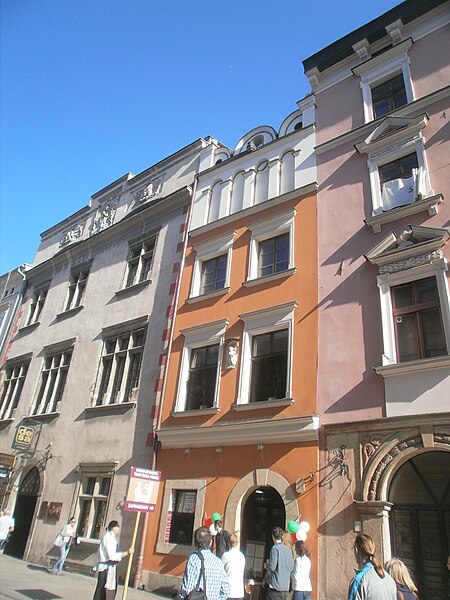 File:Kamienica, Floriańska 11, Kraków 3.JPG