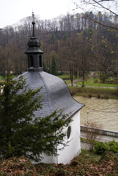 File:Kaple sv. Peregrina (Teplice nad Bečvou), poblíž lázeňského domu Bečva, Teplice nad Bečvou.JPG