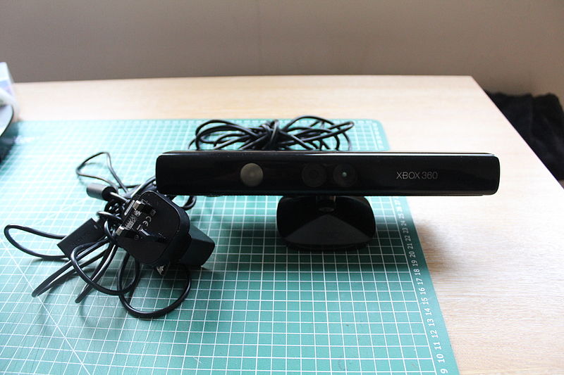 File:Kinect sensor for Xbox 360 (2015-12-28 16.26.04 by Antonio Roberts).jpg