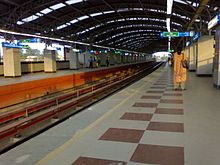 Netaji metro station and the third rail electrification Kudghat.jpg