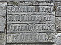 La chapelle Notre-Dame de Kernitron : inscription en lettres gothiques.