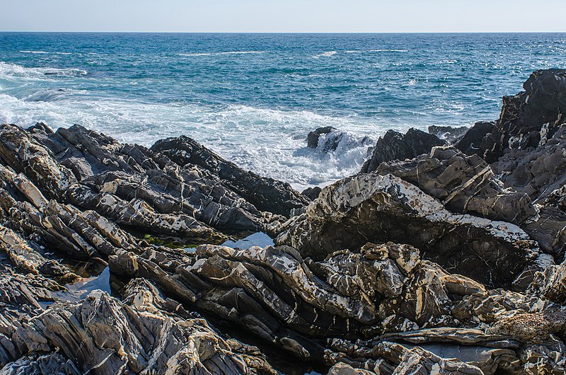 File:Ligurian sea at Genoa Nervi.jpg