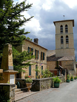 Molières - Mairie et église -1.jpg