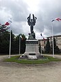 Monument aux morts de Libourne, vu de face proche.jpg