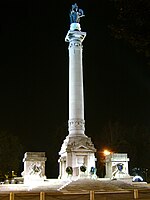 Monumento ai Caduti meydanı della Vittoria Forli.JPG