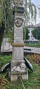 World War I memorial in Zărnești