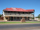 Murchison Club Hotel, Nisan 2011.jpg