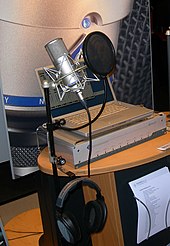 Wireless microphone - Wikipedia