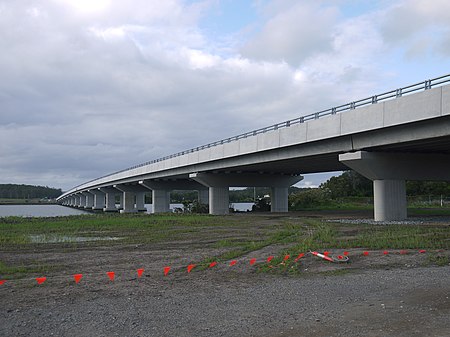 New Hastings River Bridge on Pacific Motorway.jpg