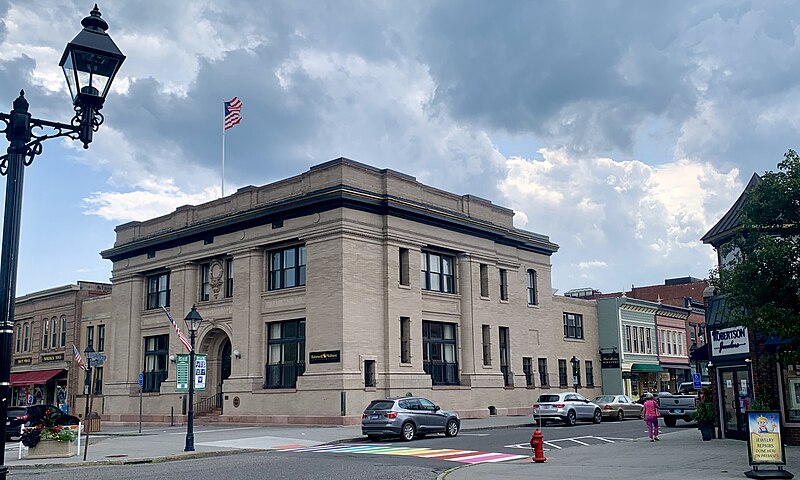 File:New Milford Downtown.jpg