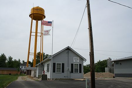 Niantic Illinois Village Hall.jpg