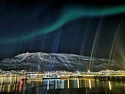 Nordlys over Fjellheisen.jpg