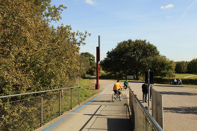 File:Oberhausen - Ripshorstbrücke 05 ies.jpg