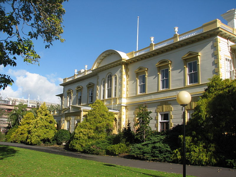 800px-Old_Government_House_in_Auckland.jpg