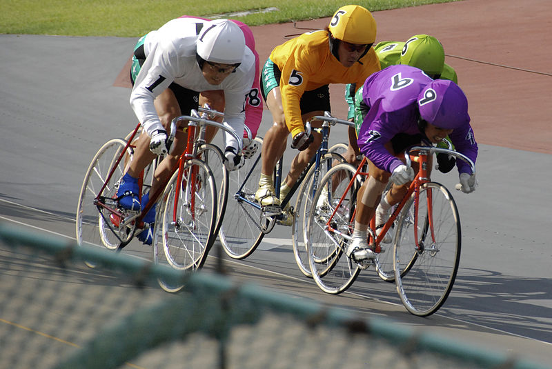 File:Omiya keirin finish 3.jpg