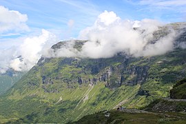 On road 63 to Geiranger - panoramio.jpg