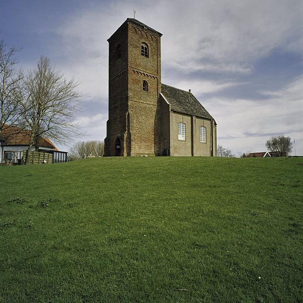 File:Overzicht romaanse kerktoren - Spaarnwoude - 20407539 - RCE.jpg