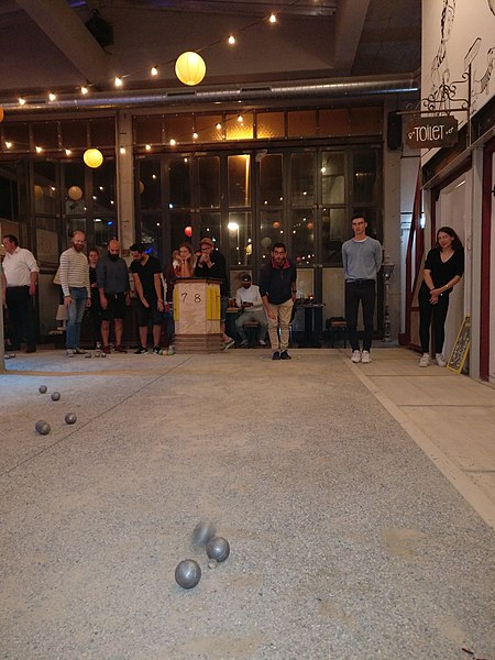 File:Pétanque being played indoor in Rotterdam..jpg