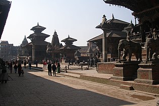 Patan Durbar Square 2007-12-0260 (2580562606).jpg