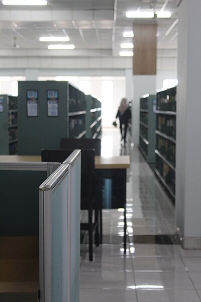 File:Perpustakaan Pusat Universitas Islam Negeri Malang 2023 - 13.jpg