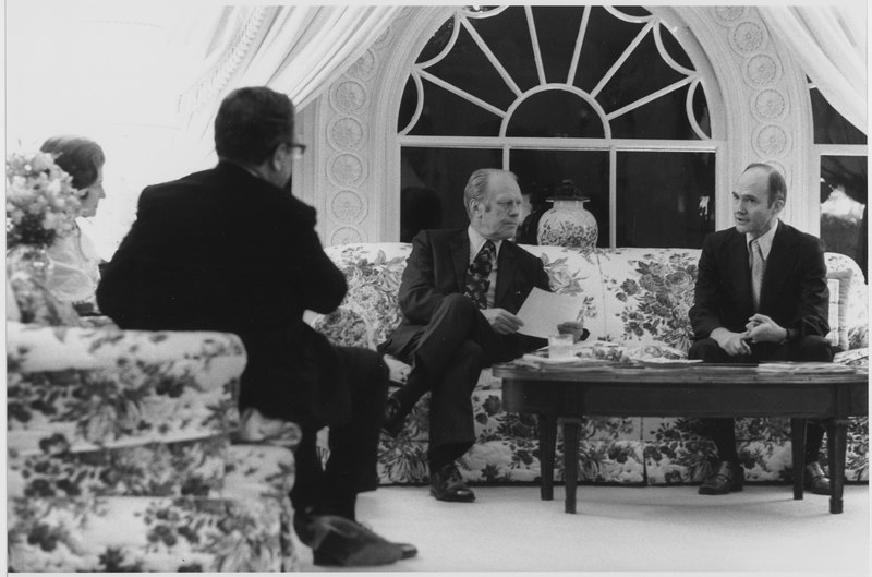 File:Photograph of Secretary of State Henry A. Kissinger and National Security Adviser Brent Scowcroft Visiting the West... - NARA - 186799.tif