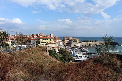 Come arrivare a Piombino con i mezzi pubblici - Informazioni sul luogo