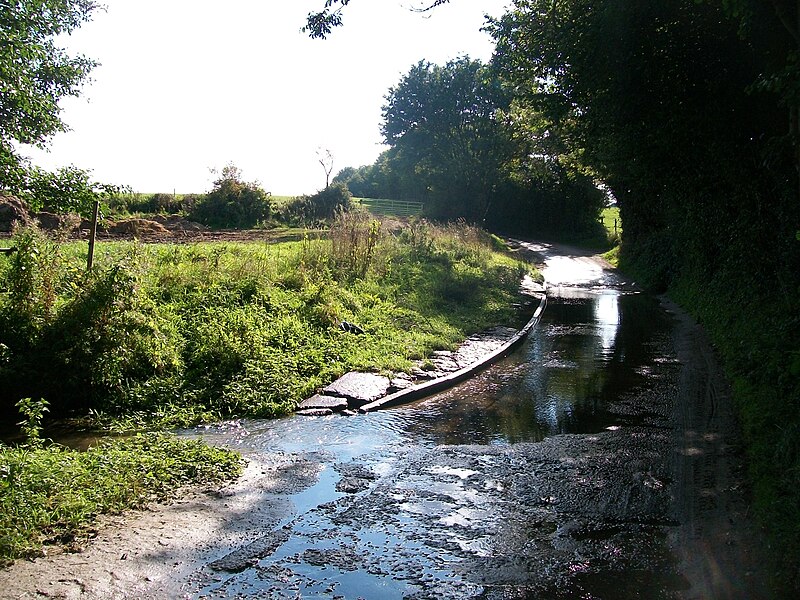 File:Pod's Brook, Littles Lane, Shalford Green, Essex - geograph.org.uk - 6167370.jpg