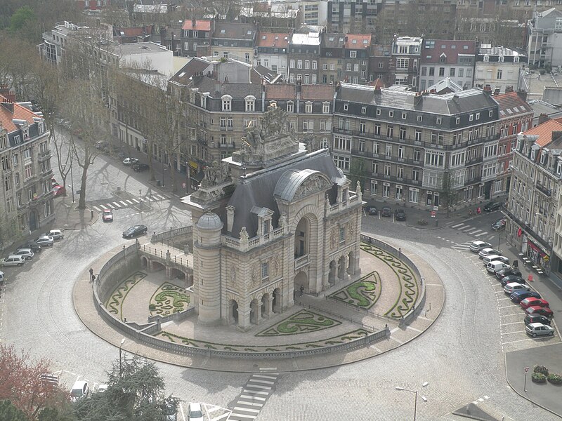 File:Porte de Paris, Lille, 4 - 2012-04-04.JPG