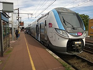 A Z57000 train at Melun.