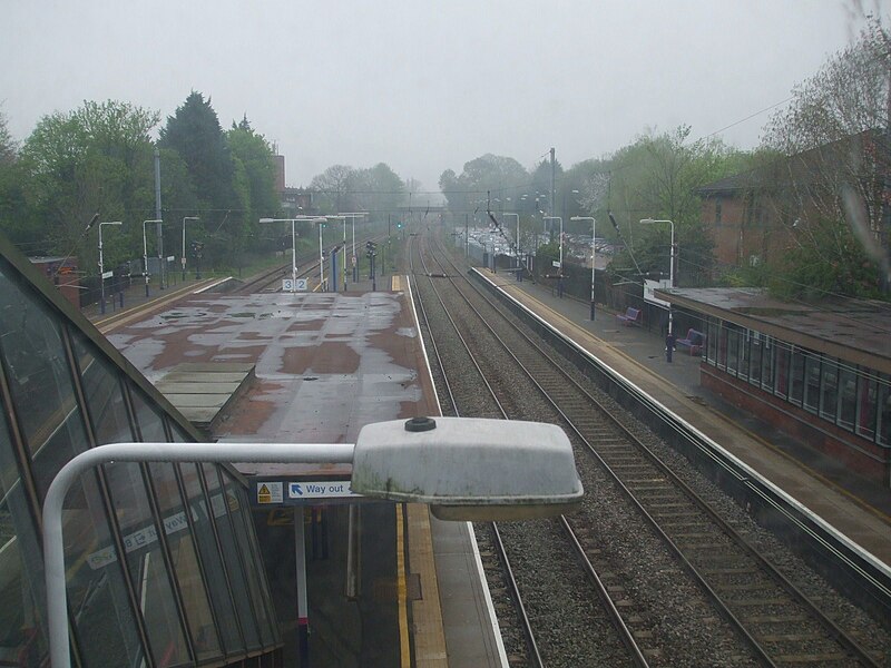 File:Radlett station high northbound slow.JPG