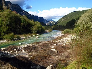 Fortune Salaire Mensuel de Val Resia Combien gagne t il d argent ? 10 000,00 euros mensuels