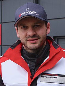 Richard Lietz Fahrer des Porsche 911 RSR von Dempsey Proton Racing (27225713055) (beschnitten).jpg